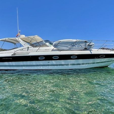 Cozy Yacht Lodge In Barcelona With Boat Tour Option Сант Адриа де Бесос Екстериор снимка