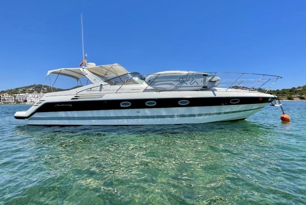 Cozy Yacht Lodge In Barcelona With Boat Tour Option Сант Адриа де Бесос Екстериор снимка